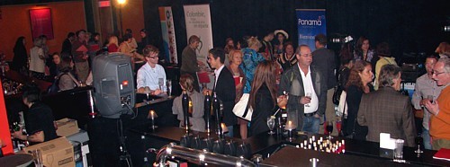 Canandes lance sa nouvelle brochure au théâtre Corona ! Canandes lance sa nouvelle brochure au théâtre Corona !