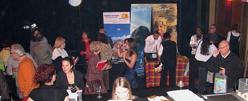 Canandes lance sa nouvelle brochure au théâtre Corona ! Canandes lance sa nouvelle brochure au théâtre Corona !