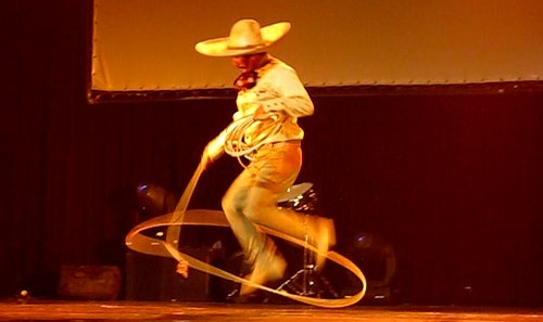 Canandes lance sa nouvelle brochure au théâtre Corona ! Canandes lance sa nouvelle brochure au théâtre Corona !