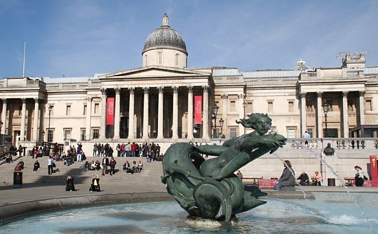 Plusieurs des grands musées londoniens (comme ici,the National Gallery) sont accessibles gratuitement.