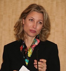 Caroline Putnoki Caroline Putnoki