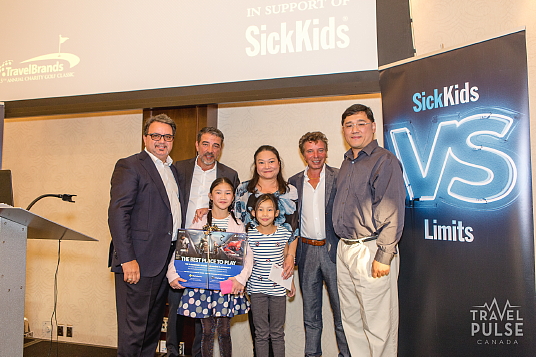 Voyages TravelBrands atteint la barre du million de dollars en don de soutien à SickKids