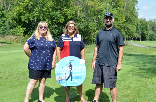 Lili Dumont, Louise Sauro et Jeremy Hamel de l'agence Aqua Terra de Laval