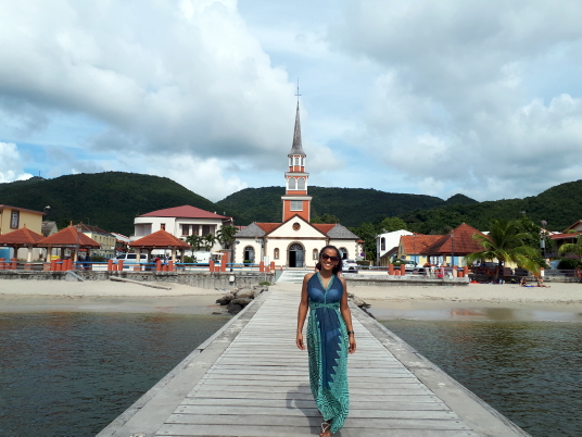 Ingrid Labeau, devant le quai de l’Anse d’Arlets