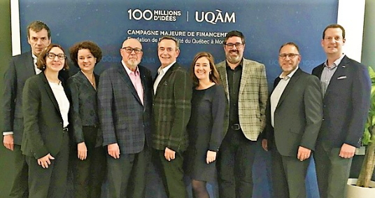 Une délégation de Transat était présente : Denis Pétrin, chef de la direction financière; Odette Trottier, directrice, affaires publiques et communication; Geneviève LeBrun, vice-présidente, marketing; Jean-Marc Eustache, président et chef de la direction; Philippe Sureau, administrateur; Debbie Cabana, directrice marketing, médias sociaux et relations publiques; Bruno Leclaire, chef de la direction des systèmes d'information et des solutions numériques; Joseph Adamo, chef de la distribution; Howard Liebman, directeur principal, affaires gouvernementales et communautaires.