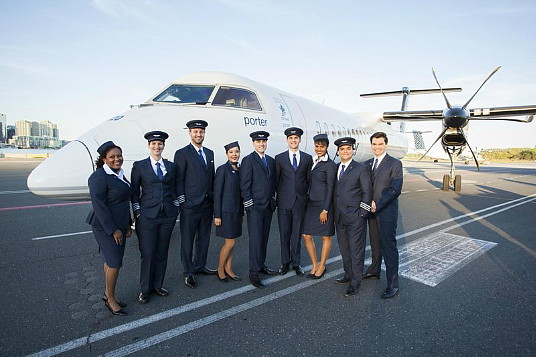 Porter Airlines parraine un nouveau programme de mentorat avec la Northern Lights Aero Foundation dans le but d’attirer et de conserver un plus grand nombre de femmes dans l’aviation et l’aérospatiale. (Groupe CNW/Porter Airlines Inc.)