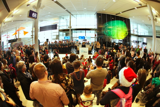 Encore plus de magie à la 14e édition du vol avec le père Noël d’Air Transat et la Fondation Rêves d’enfants