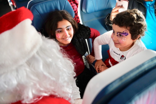 Encore plus de magie à la 14e édition du vol avec le père Noël d’Air Transat et la Fondation Rêves d’enfants