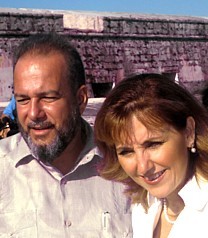 Les ministres du tourisme Manuel Marrero Cruz (Cuba) et Gloria Guevara (Mexique)