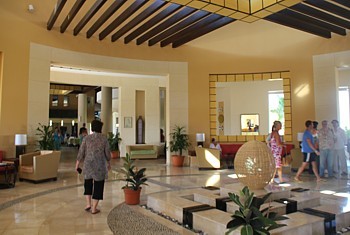 Le nouveau RIU Varadero vient d'ouvrir ses portes.  630 de ses 1110 chambres sont déjà disponibles. Le nouveau RIU Varadero vient d'ouvrir ses portes.  630 de ses 1110 chambres sont déjà disponibles.