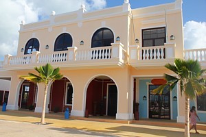 Le Pueblo la Estrella, situé à côté du Barcelo Cayo Santa Maria. Le Pueblo la Estrella, situé à côté du Barcelo Cayo Santa Maria.