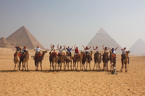 Découverte des pyramides de Mikérinos et Képhren et de la grande pyramide de Khéops Découverte des pyramides de Mikérinos et Képhren et de la grande pyramide de Khéops