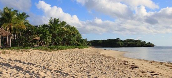 La plage de la Côte du Corail. Ici, celle de l'hôtel Intercontinental, qui s'avère l'une des plus belles de cette côte.