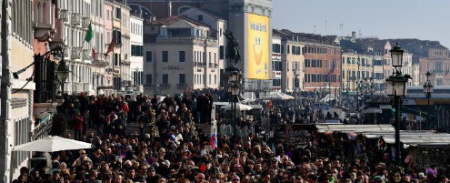 Venise espère taxer bientôt les touristes