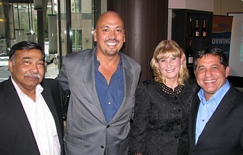 Reg Mendes,v-p Canada div usa et croisières de Sunwing; Alfredo Gonzalez, v-p tourisme et affaires int. du Bureau des congrès et des visiteurs de FLL; Maureen Maheu dir. Canada div. usa et croisières de Sunwing et Sam Char, dir. exec. de Sunwing Québec Reg Mendes,v-p Canada div usa et croisières de Sunwing; Alfredo Gonzalez, v-p tourisme et affaires int. du Bureau des congrès et des visiteurs de FLL; Maureen Maheu dir. Canada div. usa et croisières de Sunwing et Sam Char, dir. exec. de Sunwing Québec