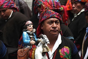 60% de la population est d'origine Indienne: la plupart vivant dans les hauts plateaux comme ici, à Chichistenango. 60% de la population est d'origine Indienne: la plupart vivant dans les hauts plateaux comme ici, à Chichistenango.