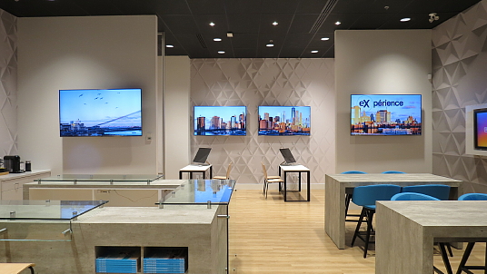 Ouverture d’eX par Voyages Transat au Quartier DIX30 : Les voyageurs invités à découvrir une agence de voyages repensée Ouverture d’eX par Voyages Transat au Quartier DIX30 : Les voyageurs invités à découvrir une agence de voyages repensée
