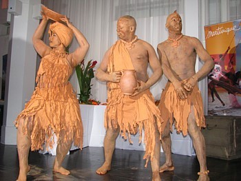 Les 'hommes d'argile' ont animé la soirée Les 'hommes d'argile' ont animé la soirée