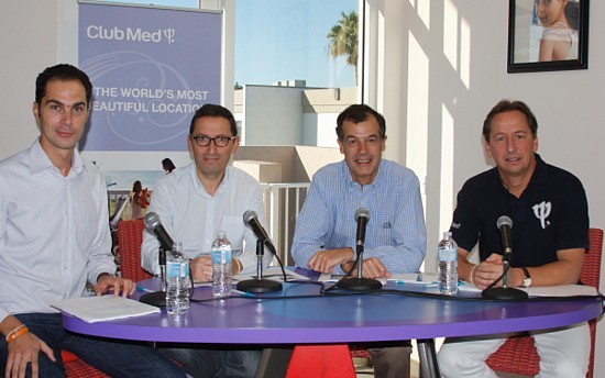 Xavier Muffraggi,  président-directeur général Amérique du Nord; Michel Wolfovski, directeur général délégué; Henri Giscard d'Estaing, le président-directeur général du Club Med et Janyck Daudet, directeur général Amérique Latine. Xavier Muffraggi,  président-directeur général Amérique du Nord; Michel Wolfovski, directeur général délégué; Henri Giscard d'Estaing, le président-directeur général du Club Med et Janyck Daudet, directeur général Amérique Latine.