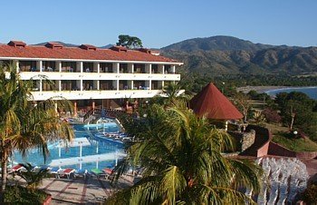 Le Club Marea del Portillo (ph. Nathalie De Grandmont) Le Club Marea del Portillo (ph. Nathalie De Grandmont)