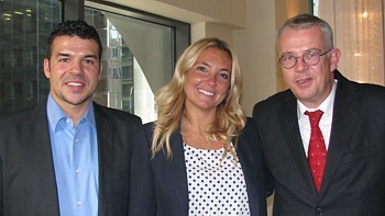 Eric Rodriguez. v-p développement produits Groupe Sunwing, Sandra mallette, représentante de RIU au Québec et Oliver Kluth, v-p senior ventes et développement des affaires de RIU Eric Rodriguez. v-p développement produits Groupe Sunwing, Sandra mallette, représentante de RIU au Québec et Oliver Kluth, v-p senior ventes et développement des affaires de RIU