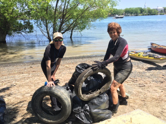 Lynne St Jean de Carnival Cruise Lines et Émilie Giguère de Princess Cruises Lynne St Jean de Carnival Cruise Lines et Émilie Giguère de Princess Cruises