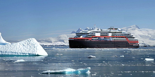 Le MS Roald Amundsen (cr.photo Hurtigruten)