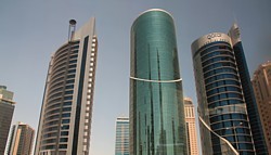 Le Qatar: un petit pays, qui voit grand...(reportage)