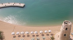 La plage du Four Seasons, vue des chambres. La plage du Four Seasons, vue des chambres.