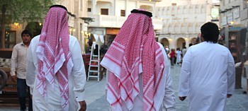 Plusieurs des citoyens du Qatar proviennent aussi des émirats Plusieurs des citoyens du Qatar proviennent aussi des émirats
