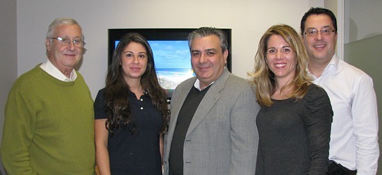 Gabriel Garcia Llabrès, v-p ventes et marketing Melià Cuba; Nanor Apikian coordinatrice mariages Melià Cuba à Montréal; Francisco Camps Orfila, v-p de Melià Cuba; Gina Mallamo, responsable groupes et promotions et Marti Aragones, directeur ventes et marketing de Melià Cuba à Montréal. Gabriel Garcia Llabrès, v-p ventes et marketing Melià Cuba; Nanor Apikian coordinatrice mariages Melià Cuba à Montréal; Francisco Camps Orfila, v-p de Melià Cuba; Gina Mallamo, responsable groupes et promotions et Marti Aragones, directeur ventes et marketing de Melià Cuba à Montréal.