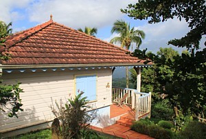 Le Hameau du Morne des Cadets regroupe 5 maisonnettes comme celle-ci. Le Hameau du Morne des Cadets regroupe 5 maisonnettes comme celle-ci.