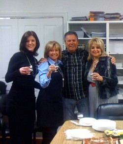 Julie Moquin – Raymonde Potvin son conjoint Gilles et Evelyn Cassis. Julie Moquin – Raymonde Potvin son conjoint Gilles et Evelyn Cassis.