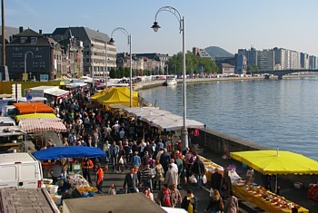 La Batte; marché dominical qui se tient depuis des siècles à Liège