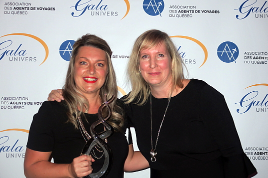 Véronique Thouin de Club Voyages Repentigny et Mélanie Drapeau de Manuvie Véronique Thouin de Club Voyages Repentigny et Mélanie Drapeau de Manuvie