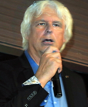 Claude St-Pierre PDG de Tours Chanteclerc Claude St-Pierre PDG de Tours Chanteclerc