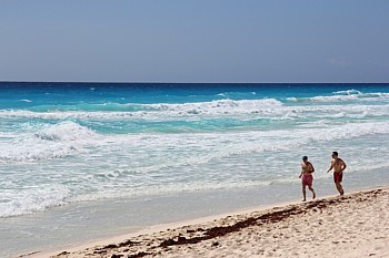 La plage à l'hôtel Me Cancun (2012)