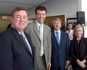 James Cherry pdg d'ADM Christian Lahccen, dg Air France au Canada, S.E. Daniel Jouanneau ambassadeur de France,  Elisabeth Oullié, Responsable de gestion de la marque Air France (Paris)