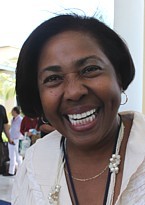 Un visage familier ? Bien sûr, il s'agit de Rosa Adela Mejias Jiménez (ancienne directrice de l'office de tourisme de Cuba), maintenant directrice des relations internationales au Ministère du tourisme de Cuba Un visage familier ? Bien sûr, il s'agit de Rosa Adela Mejias Jiménez (ancienne directrice de l'office de tourisme de Cuba), maintenant directrice des relations internationales au Ministère du tourisme de Cuba