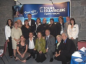 La famille Tours Chanteclerc accouche de 4 brochures d'un seul coup ! La famille Tours Chanteclerc accouche de 4 brochures d'un seul coup !