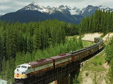 Trains de luxe : Le Royal Canadian Pacific élu le meilleur au monde