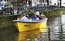 Hertz se lance dans la location de bateaux à Amsterdam Hertz se lance dans la location de bateaux à Amsterdam