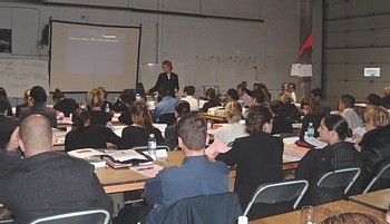 Agents de bord en formation chez Sunwing Québec