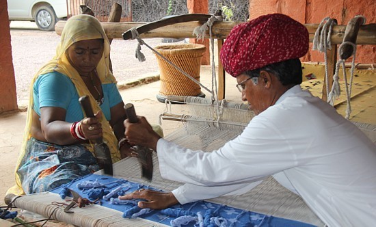 Le Rajasthan est réputé pour ses tapis, comme ceux que fabriquent ce couple de tisserands.