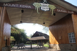 Ancien club privé, le Mont Kenya Safari Club appartient aujourd'hui à la chaîne Fairmont.
