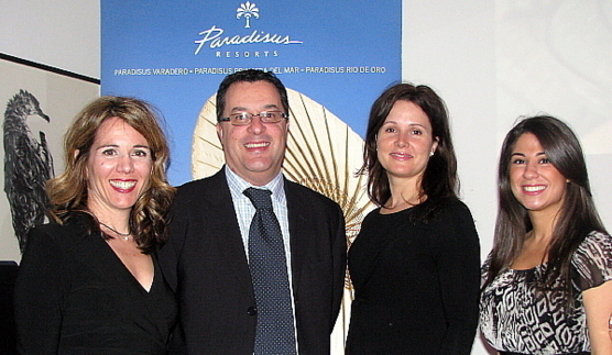 Gina Mallamo, responsable créneaux spécialisés; Marti Aragonès, directeur; Miriam Monjé assistante à la direction et Nanor Apikian , spécialiste des mariages du bureau canadien de Melia Hotels International Cuba. Gina Mallamo, responsable créneaux spécialisés; Marti Aragonès, directeur; Miriam Monjé assistante à la direction et Nanor Apikian , spécialiste des mariages du bureau canadien de Melia Hotels International Cuba.