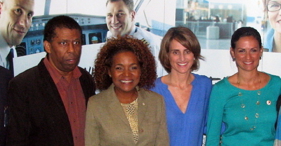L'écrivain Dany Laferrière, Michaelle Jean envoyée spéciale de l'UNESCO pour Haïti; Annick Guérard, directrice générale de Transat Tours Canada et Stéphanie Balmir Villedrouin, ministre du Tourisme d'Haïti L'écrivain Dany Laferrière, Michaelle Jean envoyée spéciale de l'UNESCO pour Haïti; Annick Guérard, directrice générale de Transat Tours Canada et Stéphanie Balmir Villedrouin, ministre du Tourisme d'Haïti