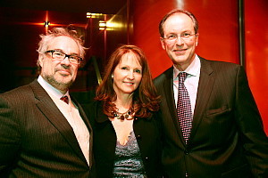 Daniel Sotiaux, Délégué Wallonie-Bruxelles, Nadine Droulans, de Wallonie-Bruxelles Tourisme et Claude Morin, vice-président ventes mondiales d' Air Canada.