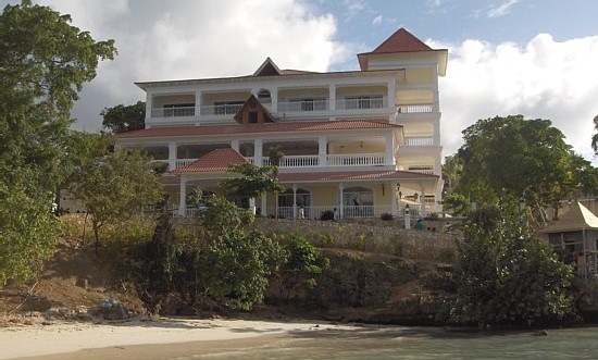En famtour avec Vacances Signature a Samana: la Baie de Samana appartient a Bahia Principe