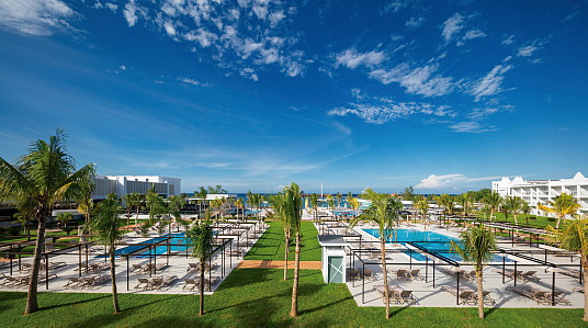 Le Riu Montego Bay rouvre en tant qu’hôtel pour adultes après l’achèvement de travaux de rénovation Le Riu Montego Bay rouvre en tant qu’hôtel pour adultes après l’achèvement de travaux de rénovation